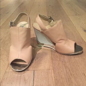 Kristin Cavallari by Chinese Laundry Wedge Sandal